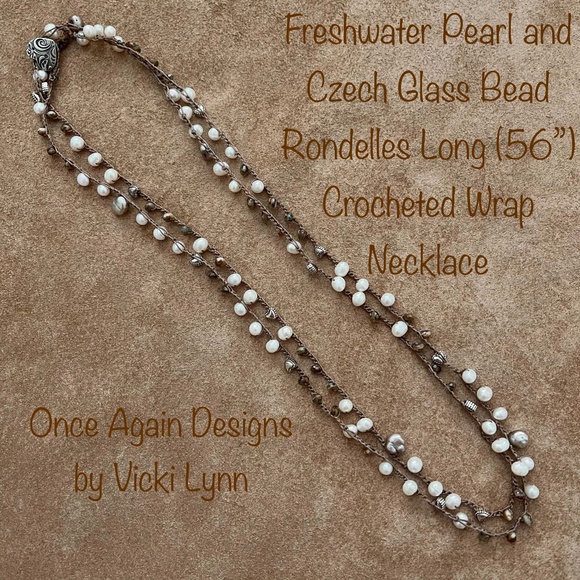 ARTISAN Necklace “Pearl Amor” on Medium Brown Long Crocheted Wrap - Picture 2 of 13